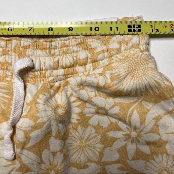 American Eagle Super High Rise Short Court Shortie XS Pockets Floral Soft NEW - Picture 3 of 9